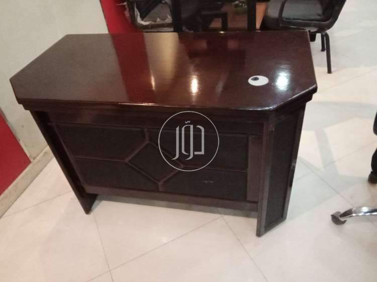 صور اثاث مكتبي للبيع في الغربية - دوّر.كوم