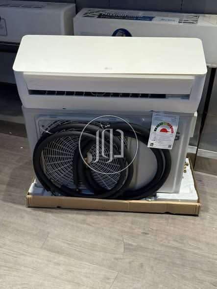 إل جي 3 حصان بارد ساخن – قوة تبريد وتدفئة فائقة 🏢🔥❄️