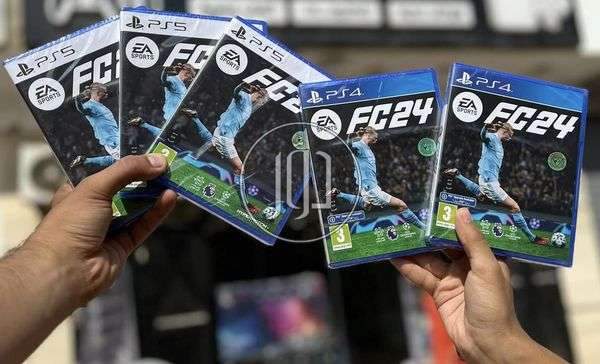 صور اجهزة بلاي ستيشن للبيع في السعودية - دوّر.كوم