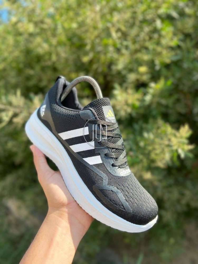 صور احذية وصنادل للبيع في القاهرة - دوّر.كوم