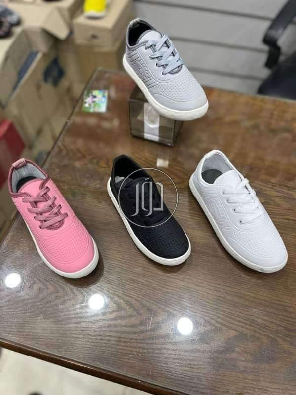 صور احذية وصنادل للبيع في مصر - دوّر.كوم