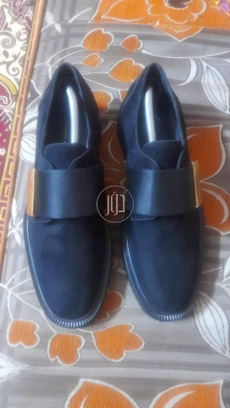 زانوتي جلد نعام مع شمواه فاليني انعم شمواه في العالم