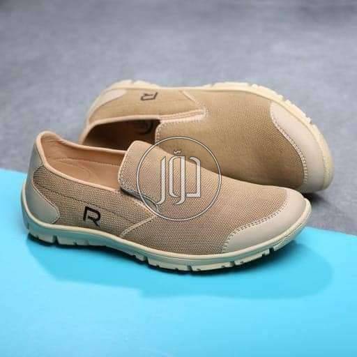 صور احذية وصنادل للبيع في مصر - دوّر.كوم