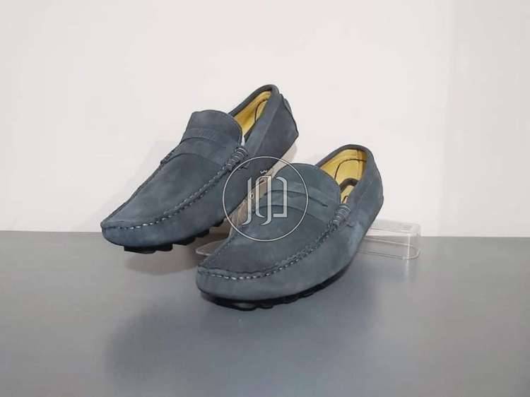 صور احذية وصنادل للبيع في القاهرة - دوّر.كوم