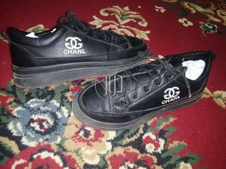 صور احذية وصنادل للبيع في القاهرة - دوّر.كوم