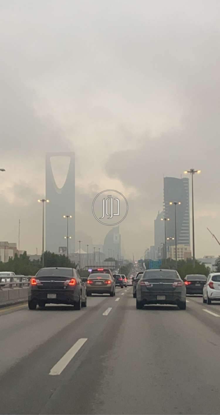 صور خدمات ليموزين وتوصيل في المدينة المنورة - دوّر.كوم