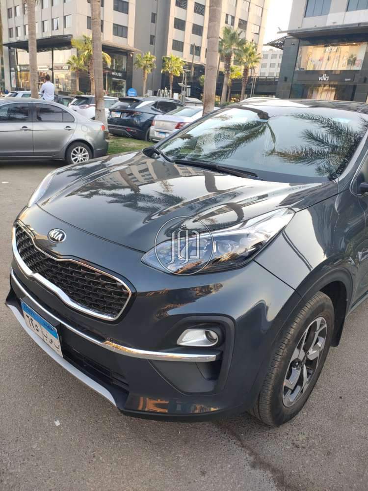 صور خدمات ليموزين وتوصيل في الإسكندرية - دوّر.كوم