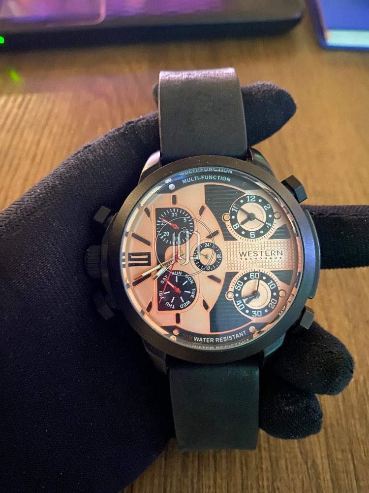 صور ساعات مستعملة للبيع في الامارات - دوّر.كوم