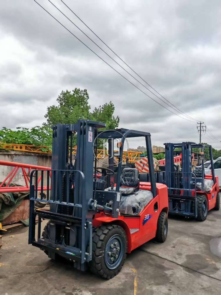 فوركلفت رافعة شوكية من 2طن الي اكبر طن يومي شهري سنوي موديلات حديثة