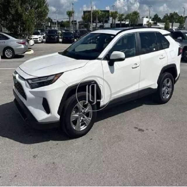 Toyota RAV4 2022 xle Full Options