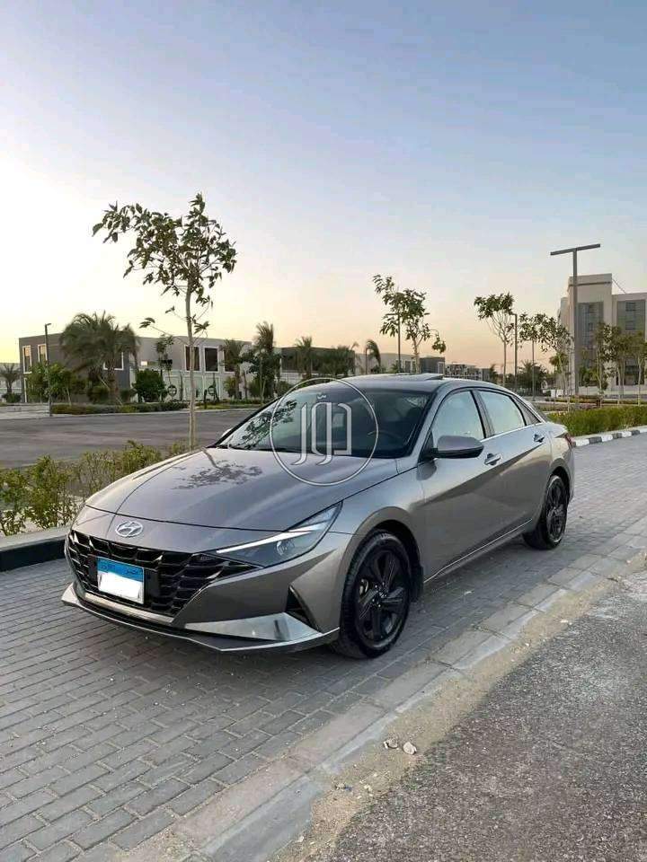 إيجار هيونداي إلنترا (Elantra) للمشاوير والتوصيلات اليومية