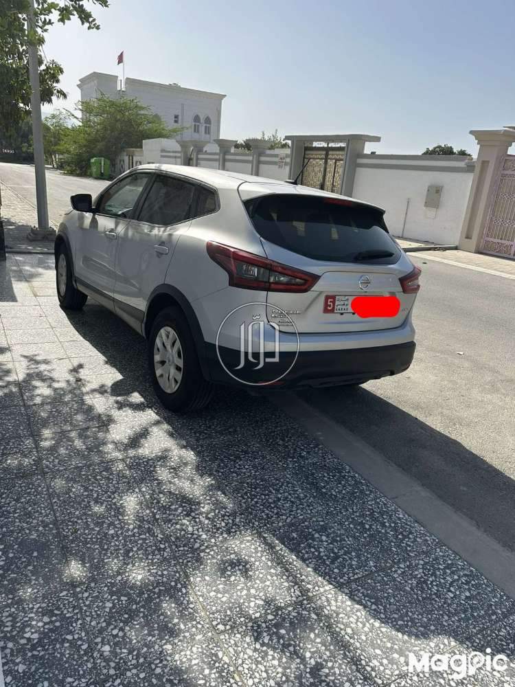 صور سيارات نيسان للبيع في الامارات - دوّر.كوم