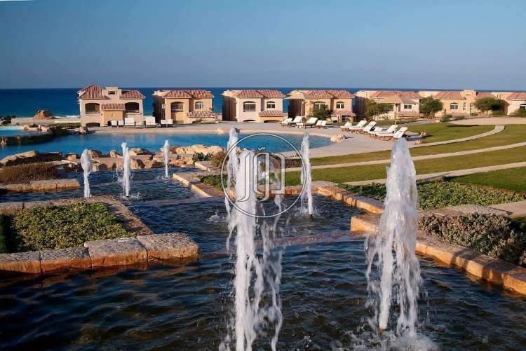 شاليه للبيع بقريه تلال السخنة