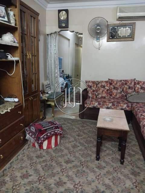 شقة لقطة للبيع 100م واجهة برج حديث بالتكيفات والاسانسير تشطيب سوبر لوكس