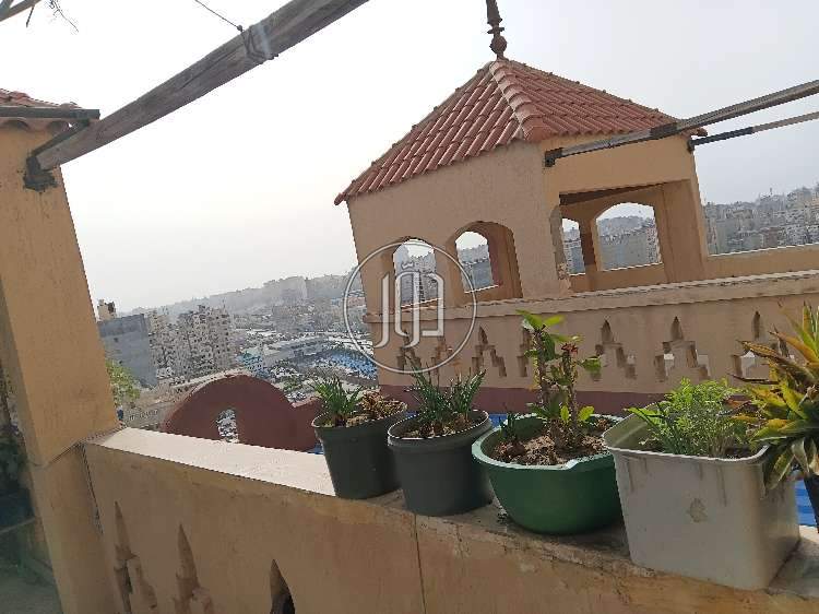 شقة للبيع عند مجمع الكليات الاهلية