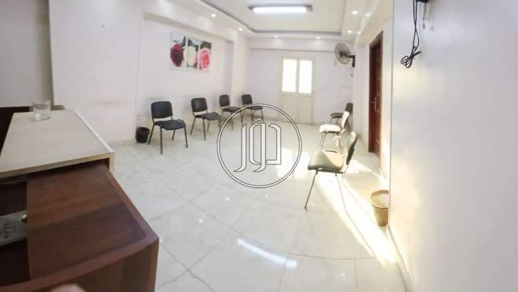 عياده اسنان مجهزه بالكامل و مرخصه تشطيب سوبر لوكس بشبرا الخيمة