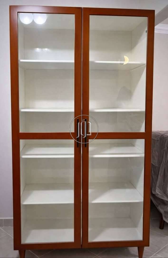 للبيع نيش خشب عمولة 5 رف