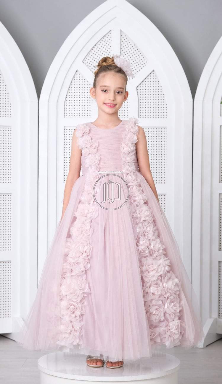 فستان بناتي جديد - فساتين وبدل للبيع في الرياض