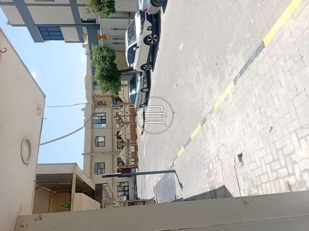 محلات للبيع في الامارات