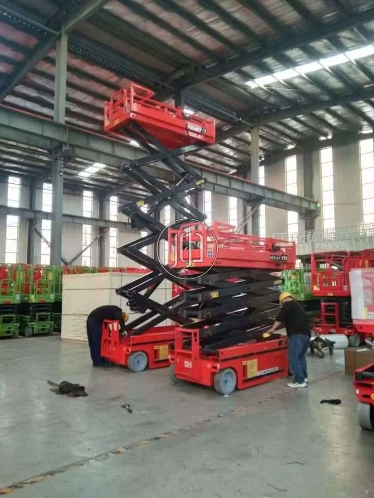 سيزرلفت للايجار مان لفت للايجار Scissor lifts for rent, Manlift for rent