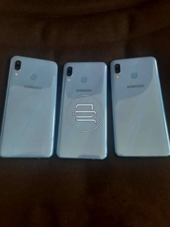 صور موبايلات سامسونج للبيع في دبي - دوّر.كوم